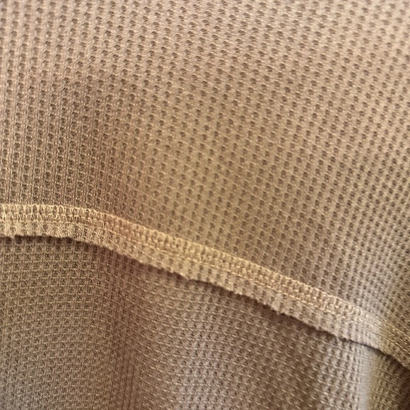 NWOT brown Hollister crop top - Picture 2 of 5